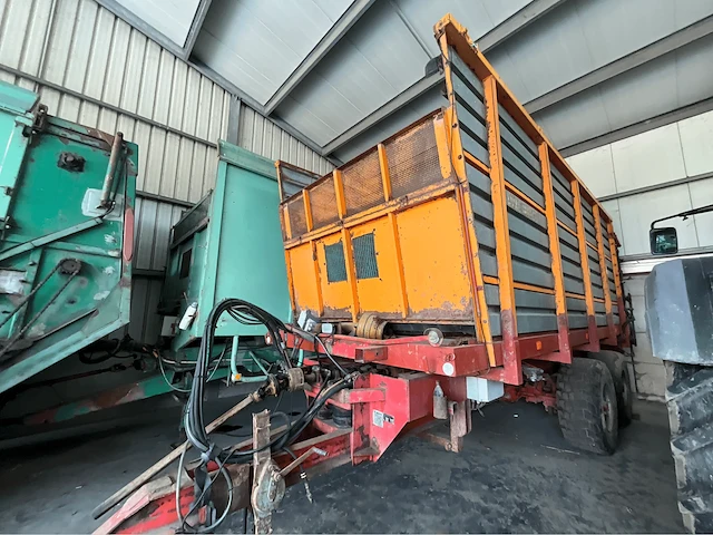 Silagewagen miedema, verdeelwagen, 1981 - afbeelding 2 van  4