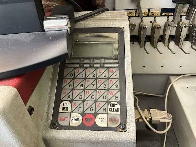 Silca unocode computergestuurde sleutelfreesmachine - afbeelding 5 van  11