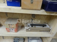 Siliconen, schroeven, diverse producten, ... - afbeelding 19 van  25