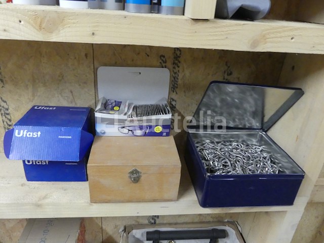 Siliconen, schroeven, diverse producten, ... - afbeelding 22 van  25