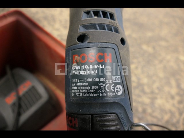 Siliconenpistool en schroevendraaier op batterijen - afbeelding 2 van  7