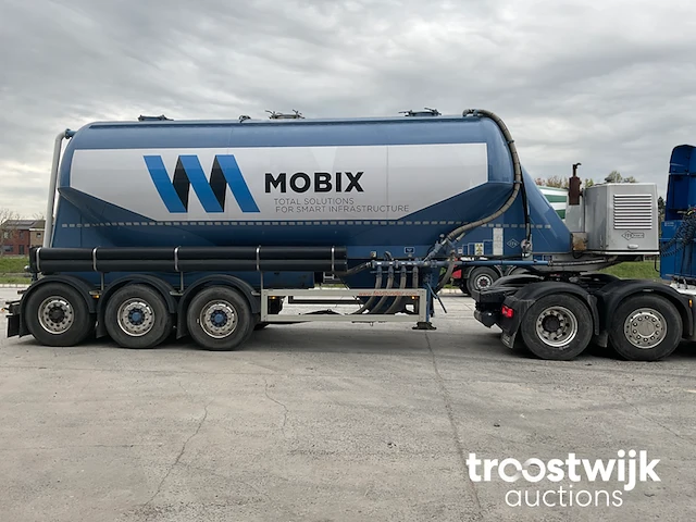 Silo oplegger bulktransport - afbeelding 6 van  11