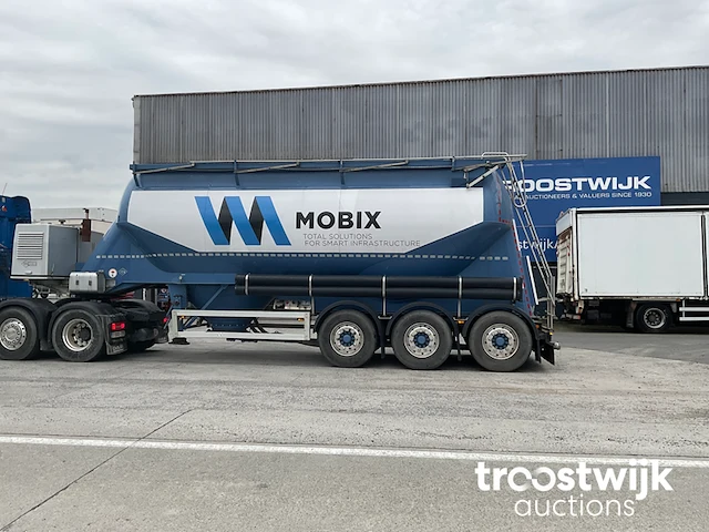 Silo oplegger bulktransport - afbeelding 10 van  11