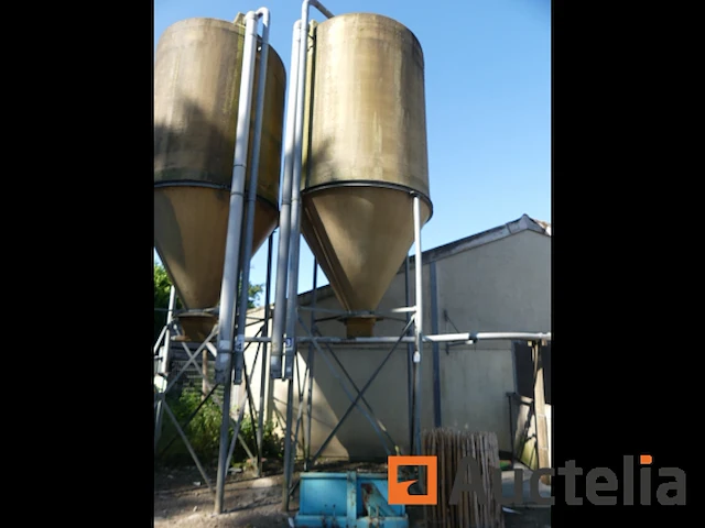 Silo - afbeelding 1 van  8