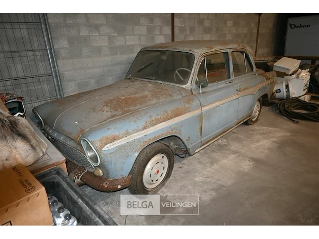 Simca aronde oldtimer - afbeelding 1 van  16