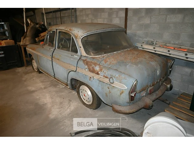 Simca aronde oldtimer - afbeelding 16 van  16