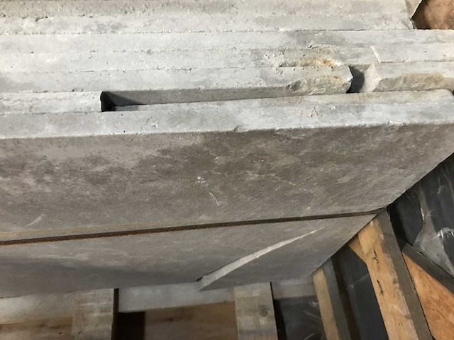 Sinai grey antico natuursteen tuintegel - afbeelding 2 van  5