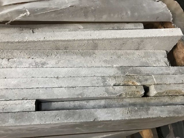 Sinai grey antico natuursteen tuintegel - afbeelding 3 van  5