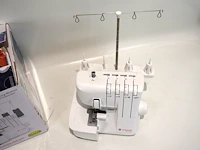 Singer overlock naaimachine - afbeelding 3 van  4