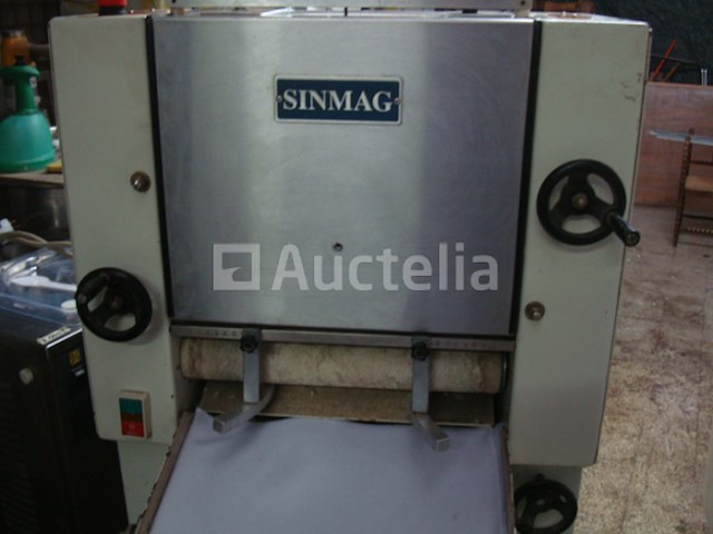 Sinmag brood verlengmachine - afbeelding 7 van  8