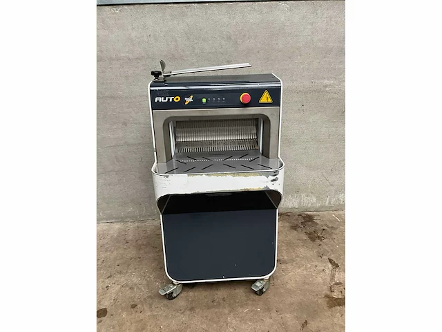 Sinmag europe - sm52-d - broodsnijmachine - afbeelding 2 van  5