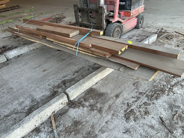 Sipo hout - lengtes tot +/- 4000mm - afbeelding 2 van  4