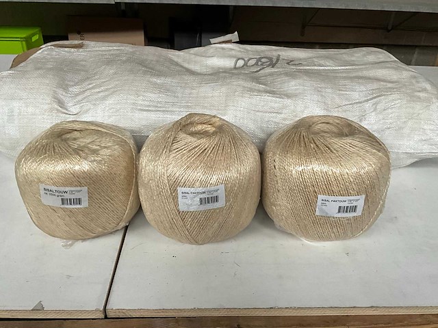 Sisal touw rol ca. 2,5 kg (10x) - afbeelding 1 van  2