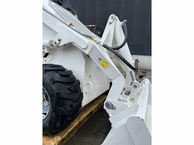 Skid steer 380 skidder - afbeelding 4 van  28