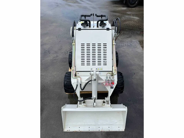 Skid steer 380 skidder - afbeelding 14 van  28