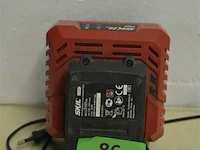 Skil batterij oplader en batterij 20v - afbeelding 1 van  3