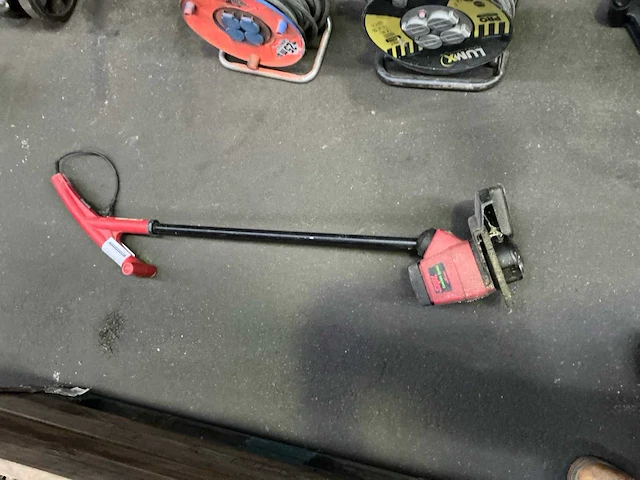 Skil comfort series elektrische kantenmaaier - afbeelding 1 van  3