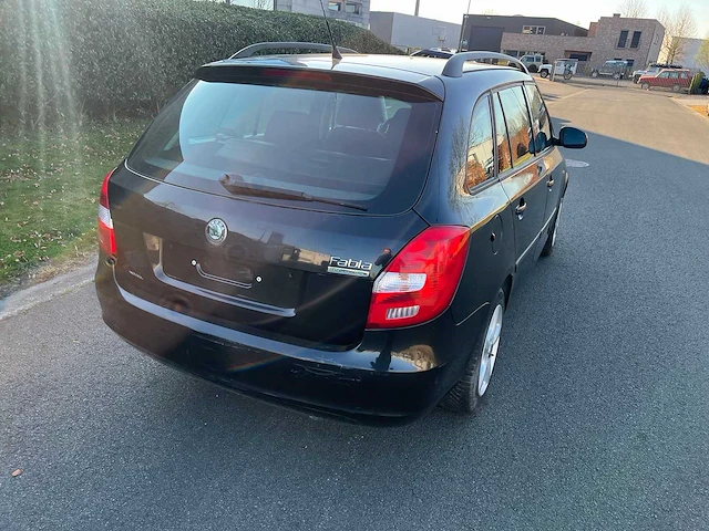 Skoda - 2009 - fabia - personenauto - afbeelding 2 van  19
