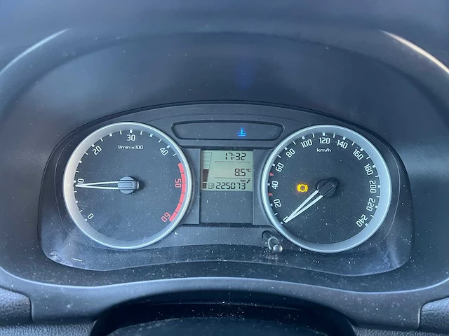 Skoda - 2009 - fabia - personenauto - afbeelding 5 van  19