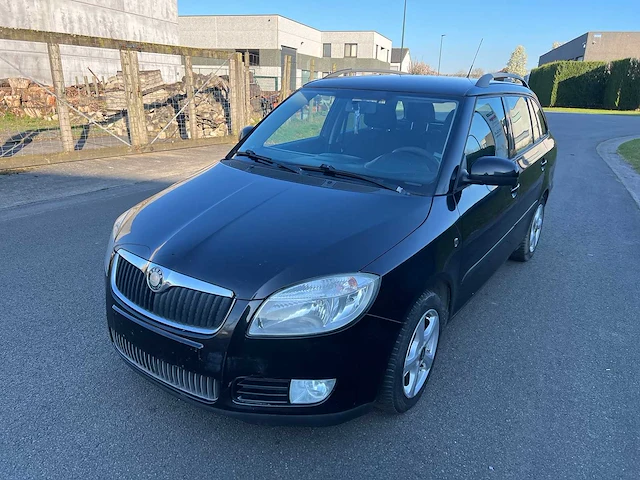 Skoda - 2009 - fabia - personenauto - afbeelding 12 van  19