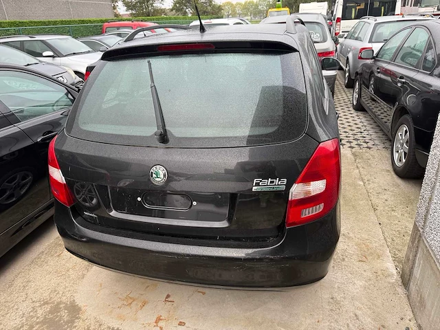 Skoda - 2009 - fabia - personenauto - afbeelding 12 van  15