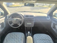 Skoda - 2010 - fabia - sw - personenauto - garantie! - afbeelding 4 van  31