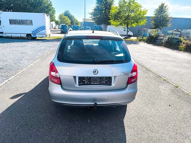 Skoda - 2010 - fabia - sw - personenauto - garantie! - afbeelding 26 van  31
