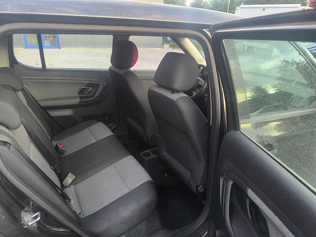 Skoda - 2011 - fabia - hatchback - personenauto - afbeelding 24 van  24