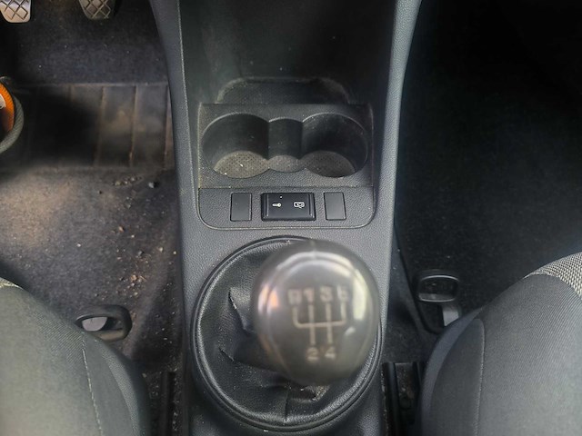 Skoda - 2011 - fabia - hatchback - personenauto - afbeelding 6 van  25