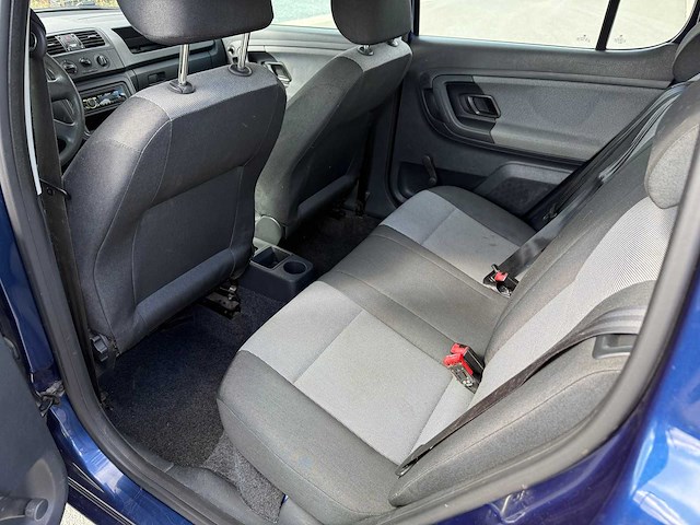 Skoda - 2011 - fabia - personenauto - afbeelding 3 van  22
