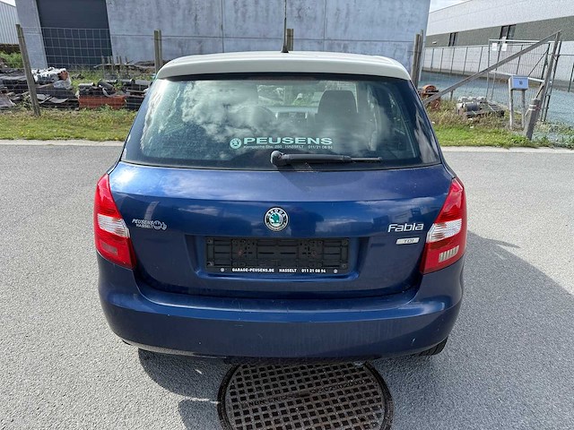 Skoda - 2011 - fabia - personenauto - afbeelding 21 van  22