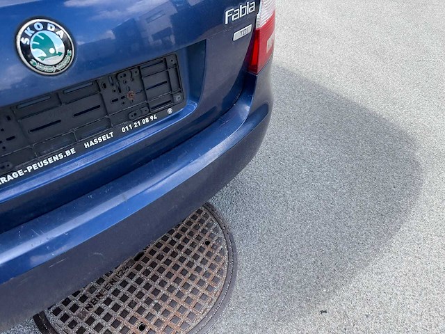 Skoda - 2011 - fabia - personenauto - afbeelding 4 van  22