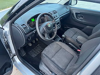 Skoda - 2012 - fabia - personenauto - afbeelding 6 van  19