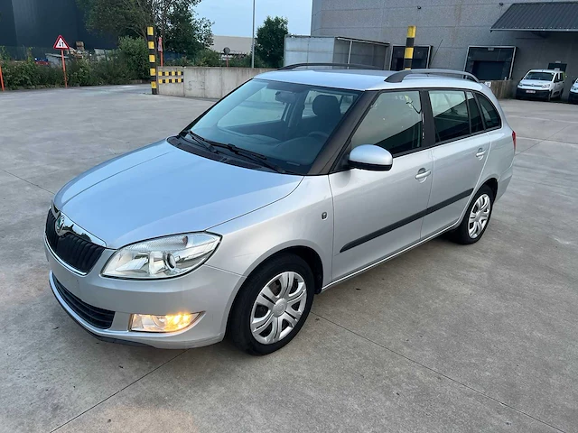Skoda - 2012 - fabia - personenauto - afbeelding 1 van  19