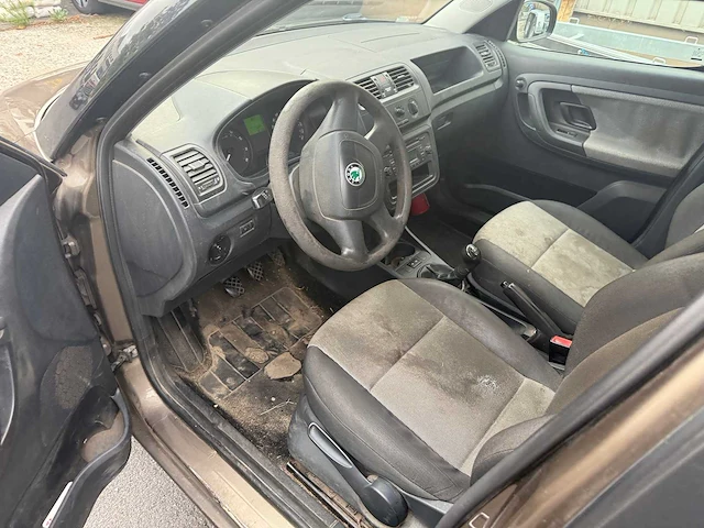 Skoda - 2012 - roomster - personenauto - afbeelding 5 van  19