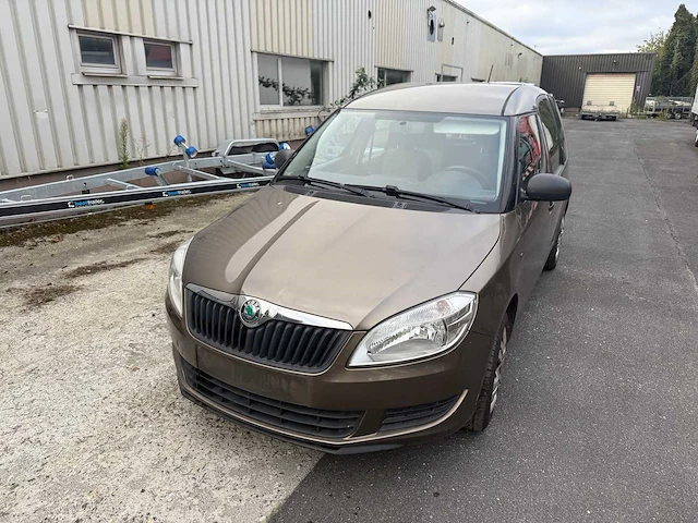 Skoda - 2012 - roomster - personenauto - afbeelding 15 van  19