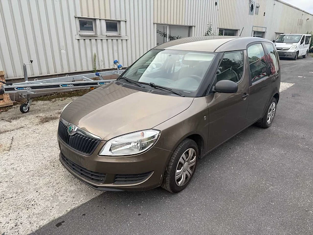 Skoda - 2012 - roomster - personenauto - afbeelding 12 van  19