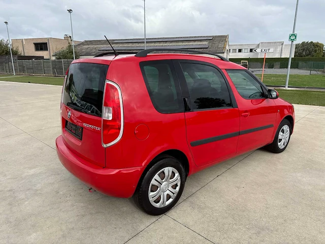 Skoda - 2013 - roomster - personenauto - afbeelding 27 van  28