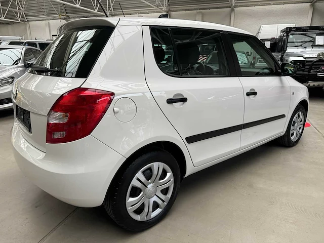 Skoda - fabia - car - 2013 - afbeelding 3 van  23