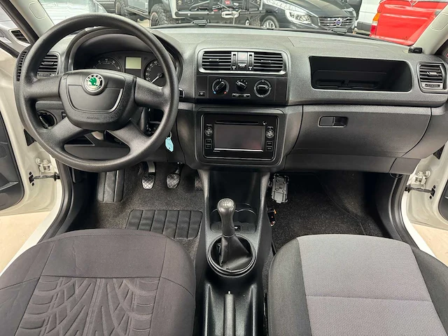 Skoda - fabia - car - 2013 - afbeelding 9 van  23