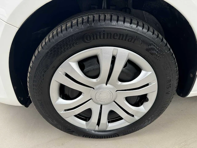Skoda - fabia - car - 2013 - afbeelding 14 van  23