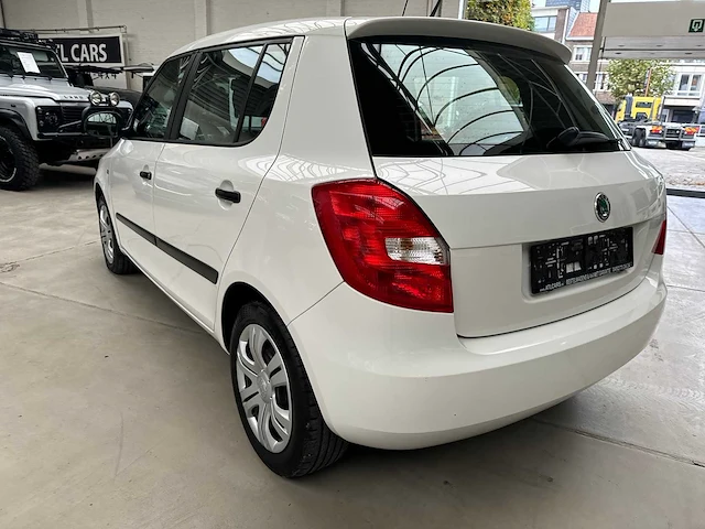 Skoda - fabia - car - 2013 - afbeelding 20 van  23