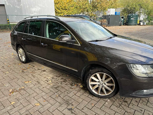 Skoda - superb - break - skoda superb - afbeelding 1 van  10