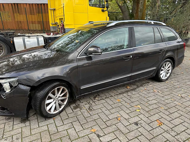 Skoda - superb - break - skoda superb - afbeelding 3 van  10