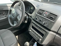 Skoda fabia personenauto - afbeelding 8 van  11