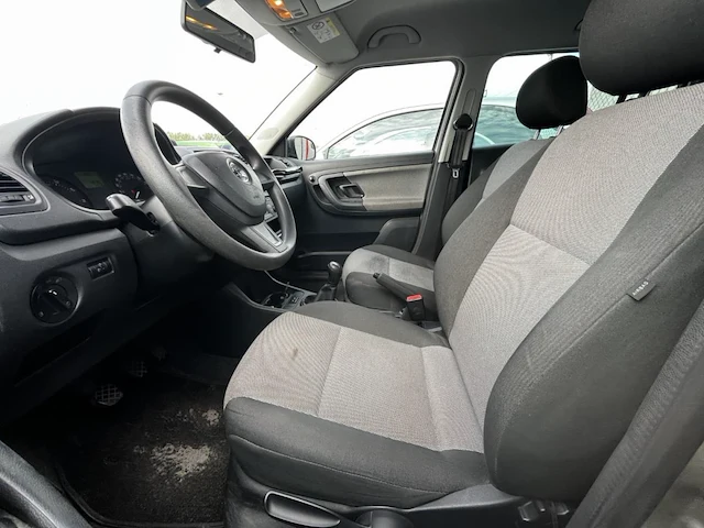 Skoda fabia,2015 - afbeelding 4 van  37