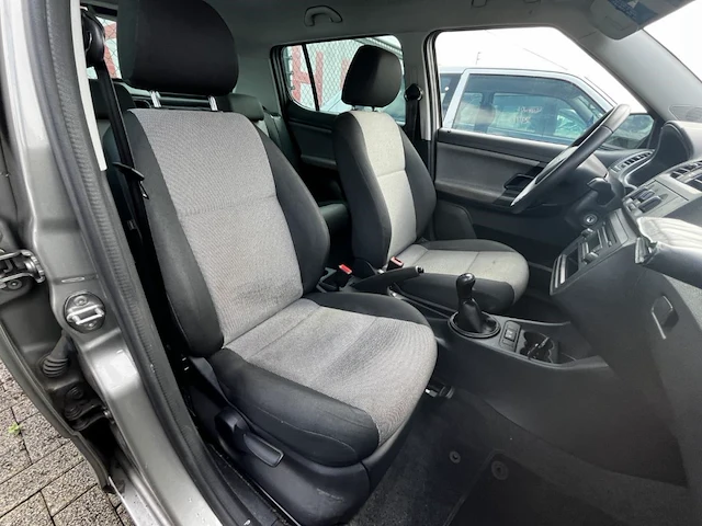 Skoda fabia,2015 - afbeelding 10 van  37