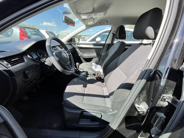 Skoda octavia 1 6 90, 2016 - afbeelding 7 van  22
