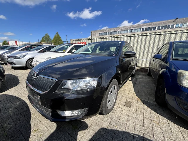 Skoda octavia 1 6 90, 2016 - afbeelding 1 van  22