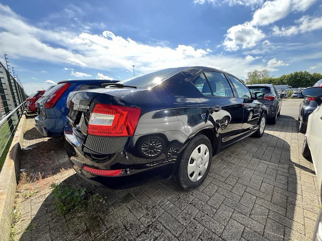 Skoda octavia 1 6 90, 2016 - afbeelding 16 van  22